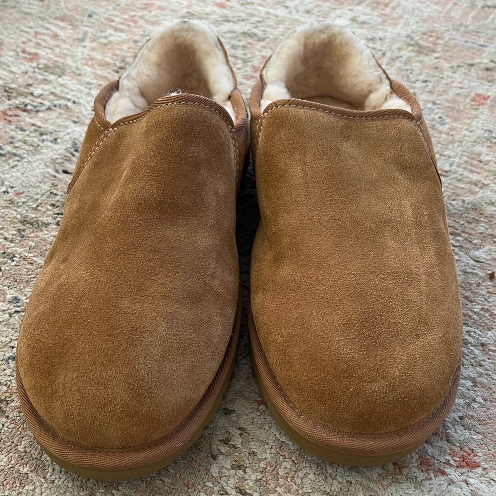 Men’s Uggs Slippers Size 11